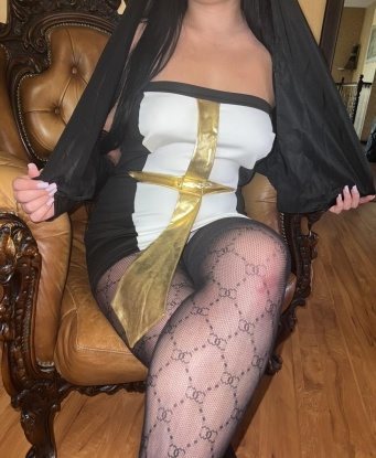 Мой опыт позволяет мне угодить самым изысканным вкусам джентльменов. Уверена, что наши встречи будут насыщены страстью, нежностью и безудержным удовольствием. Имею множество положительных отзывов от восхищенных мужчин, которые наслаждались каждой минутой со мной. В моих фото ты сможешь увидеть всю мою естественную красоту и женственность. Живу в Москве и с нетерпением жду встречи с тобой. 💋 11460, 21 год