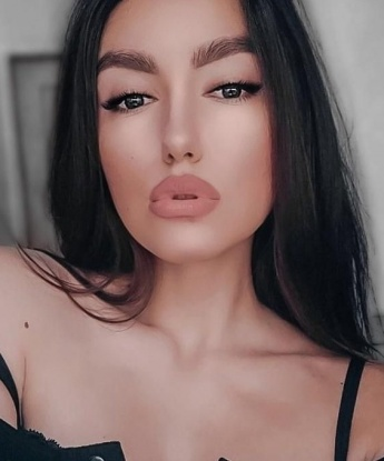 Знойная брюнетка готова подарить тебе море страсти и удовольствия. Приезжай, не пожалеешь! 14940, 25 лет