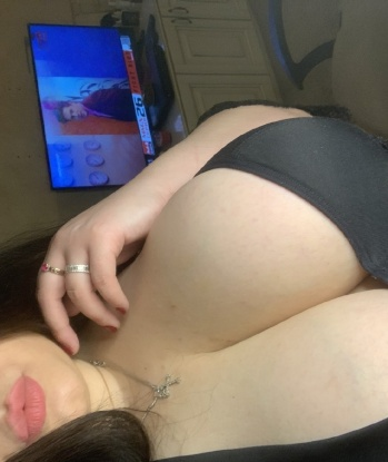 Моя нежность и креативность помогут привнести яркость в наше свидание. У меня множество приятных услуг, которые подарят тебе незабываемый опыт. Я готова исполнить все твои сокровенные фантазии и провести время с удовольствием. Мои отзывы говорят о моей опытности и профессионализме. Убедись в этом сам, просмотрев мои фото. Я жду встречи с тобой в Москве. 🌹 2376, 26 лет